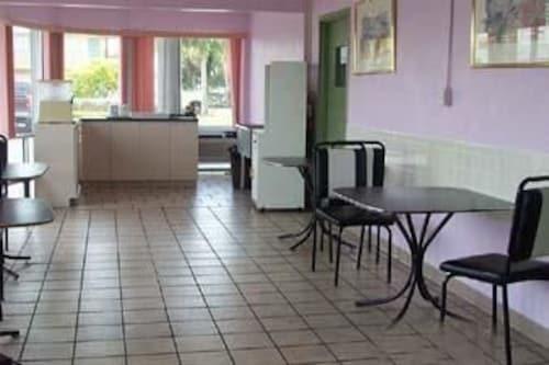 Econo Lodge Inn & Suites Florida City Eksteriør billede